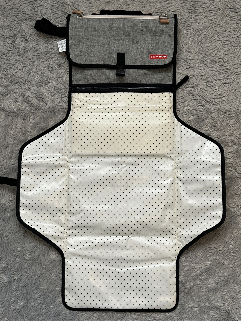 NWOT Skip Hop Gray & Cream Polka Dot Portable Baby Changing Mat